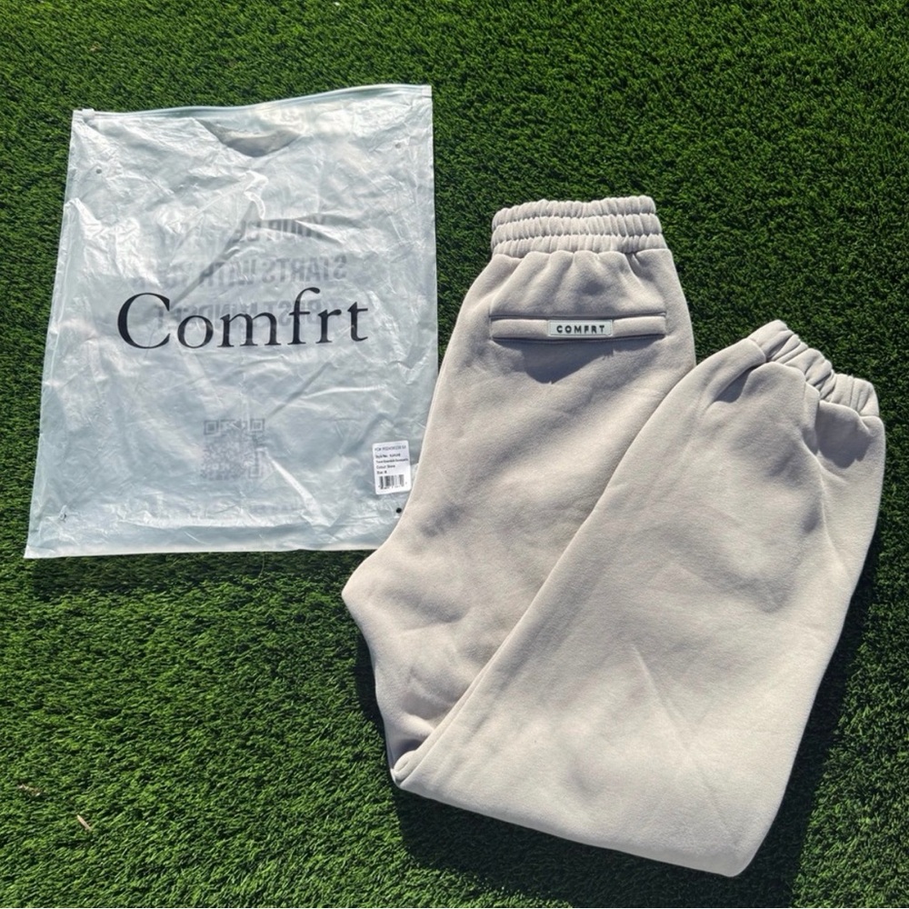 Comfrt Travel Essentials Joggers / Sweats (Stone)